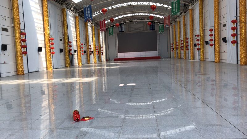 发光字灯箱亮度对比测评